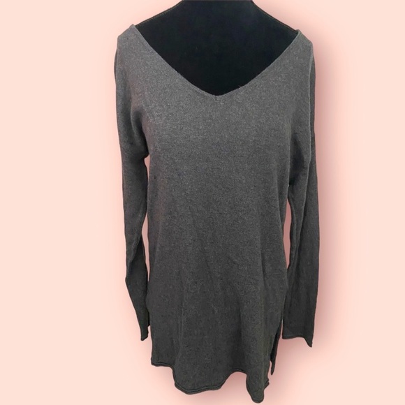 SILVIAN HEACH Gray long sleeve knit soft women’s top Size Small - Picture 1 of 6